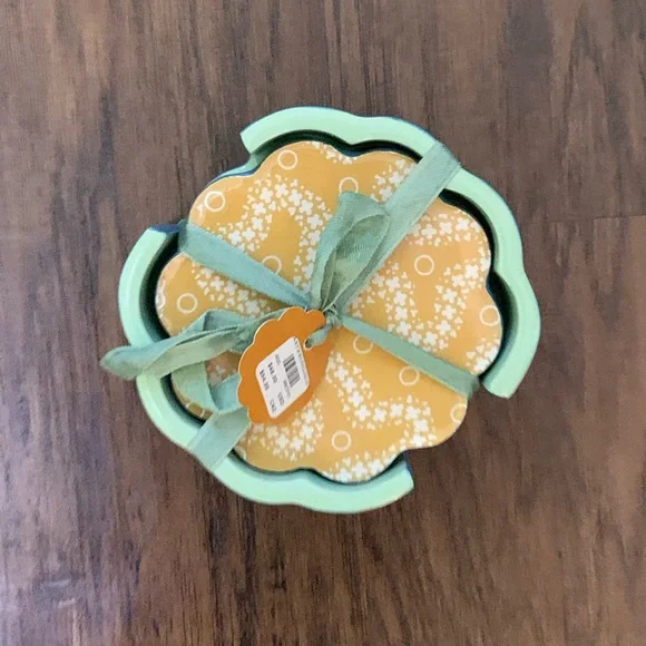 Anthropologie Matilda Goad & Co Scalloped Coaster Set - Picture 2 of 13